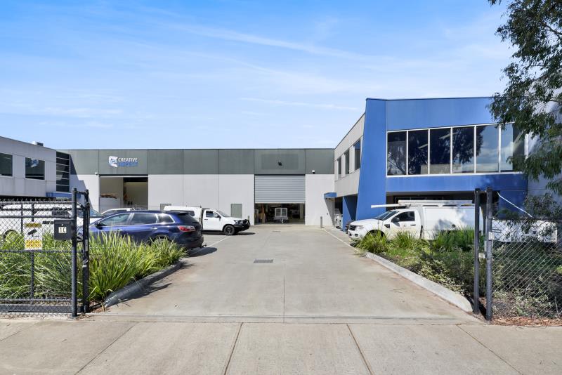 Click to view all images C/1 Venture Way Pakenham VIC 3810 - Image 1