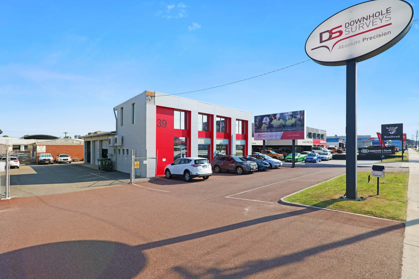Click to view all images 39 Welshpool Road Welshpool WA 6106 - Image 3