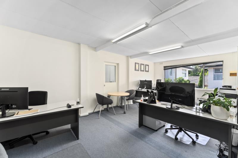 Click to view all images Level 1 Suite 4/9b Salisbury Avenue Blackburn VIC 3130 - Image 1