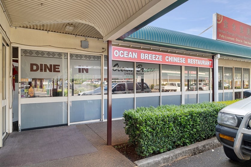 Click to view all images Shop 10/837 Ruthven Street Kearneys Spring QLD 4350 - Image 2