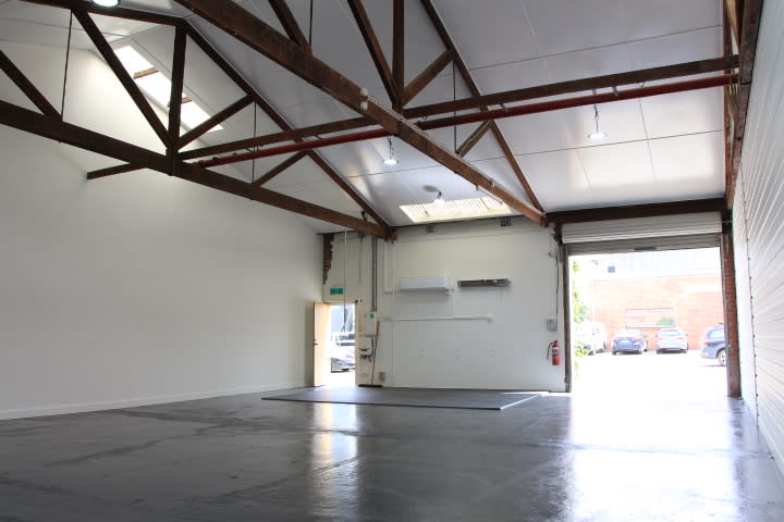 Click to view all images 15/167 Beavers Road Northcote VIC 3070 - Image 3