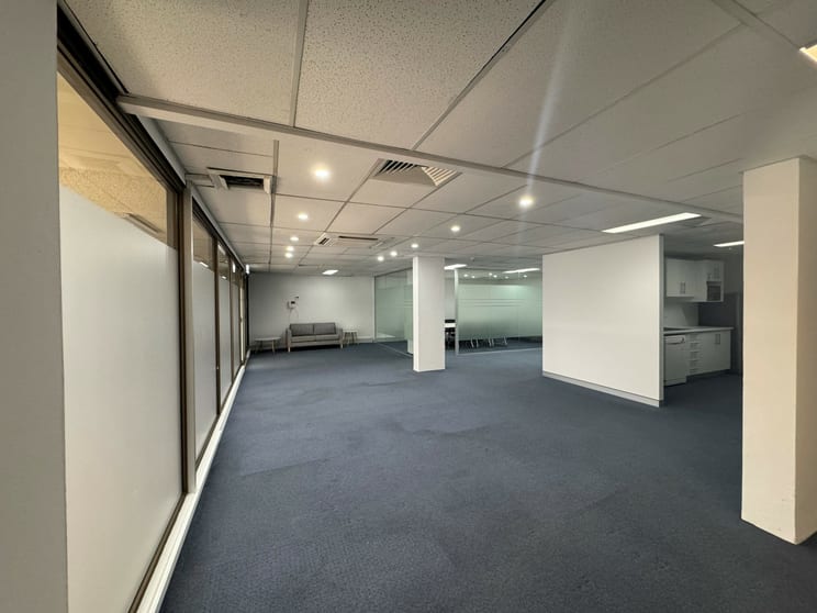 Click to view all images 1A, Level 1/2-4 Merton Street Sutherland NSW 2232 - Image 3