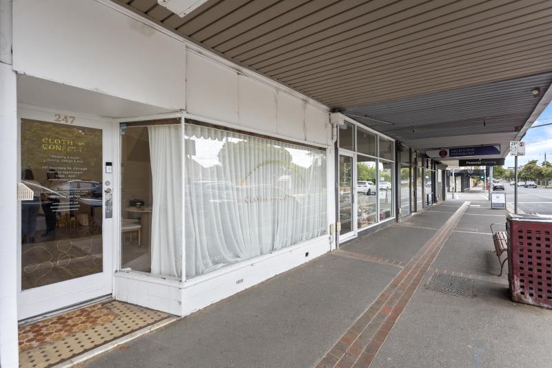 Click to view all images 247 Koornang Road Carnegie VIC 3163 - Image 3