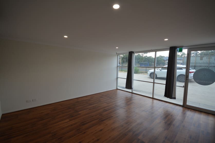 Click to view all images 222 Bridge Road Pooraka SA 5095 - Image 3