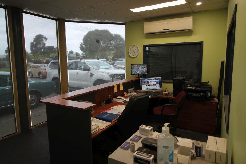 Click to view all images 2/54-60 Vesper Drive Narre Warren VIC 3805 - Image 3