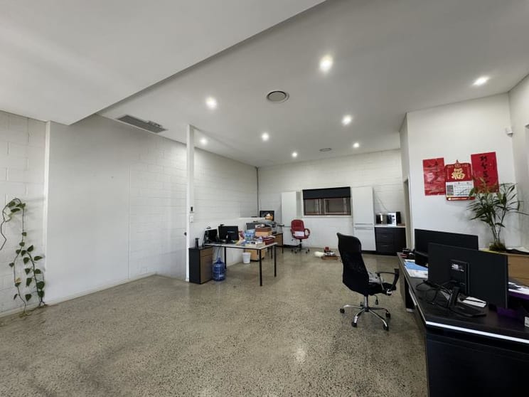Click to view all images 4A/4 Bellfrog Street Greenacre NSW 2190 - Image 3