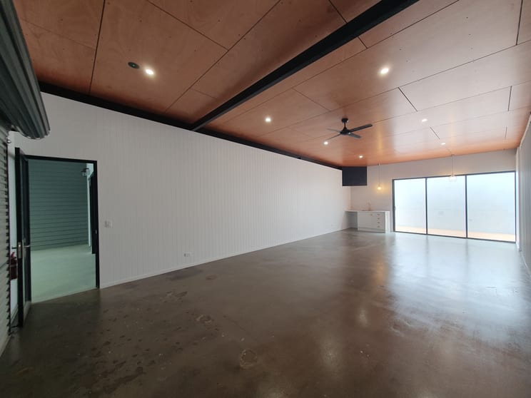 Click to view all images Currumbin Waters QLD 4223 - Image 3