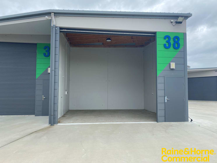 Click to view all images UNIT 38/1 KYEEMA PLACE Cambridge TAS 7170 - Image 3