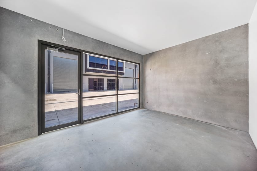 Click to view all images Unit 1/434 The Boulevarde Kirrawee NSW 2232 - Image 3