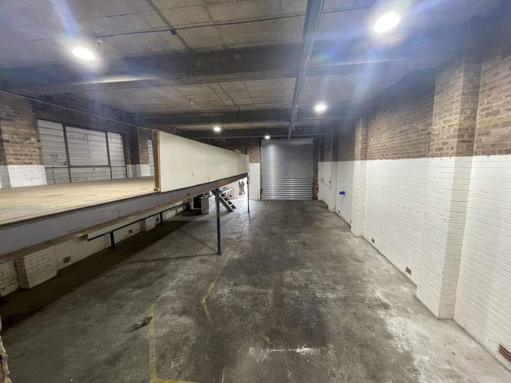 Click to view all images 2/106 George Street Hornsby NSW 2077 - Image 2