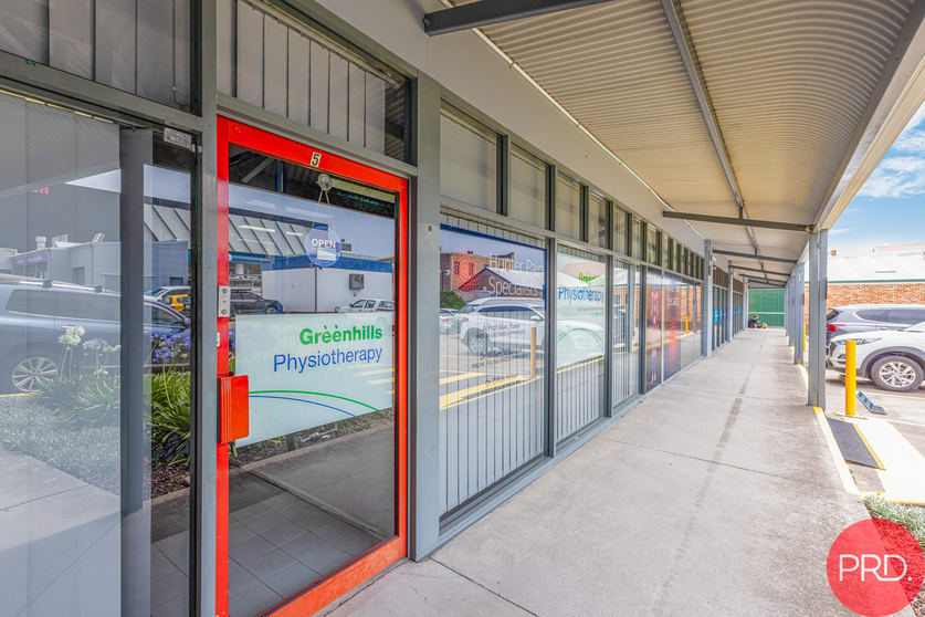 Click to view all images 5a/23 Mitchell Drive East Maitland NSW 2323 - Image 2