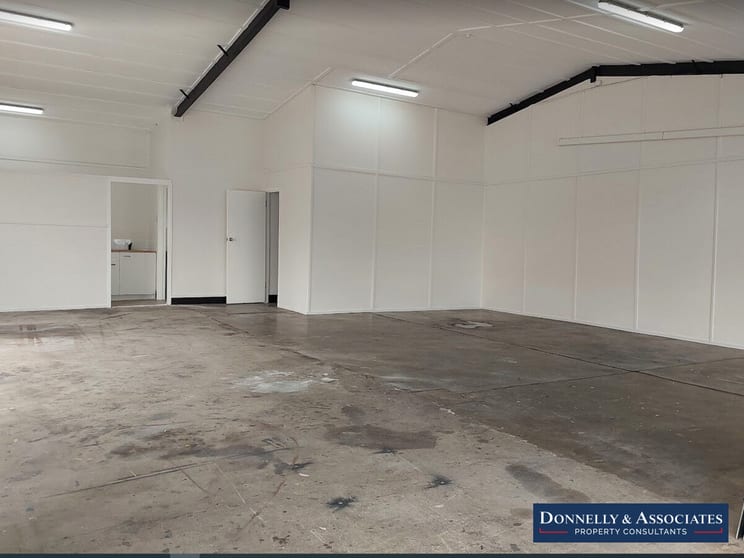 Click to view all images 54 Cavendish Road Coorparoo QLD 4151 - Image 3