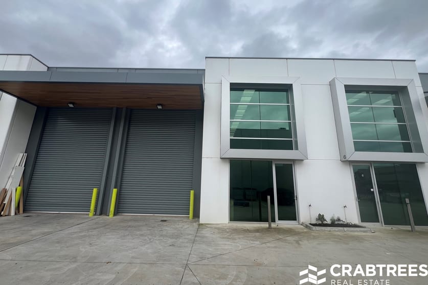 Click to view all images 5/14 Commercial Drive Pakenham VIC 3810 - Image 1