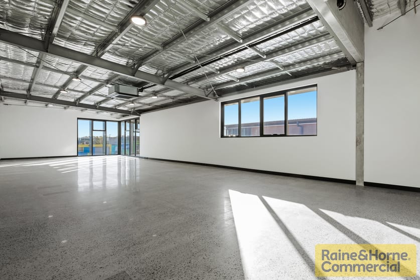 Click to view all images 2/69 Delta street Geebung QLD 4034 - Image 3