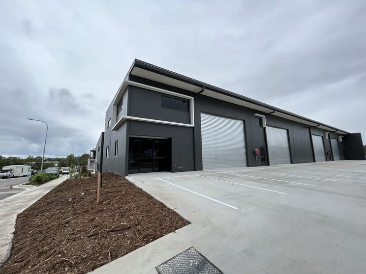 Click to view all images 1/64 Jardine Drive Redland Bay QLD 4165 - Image 1