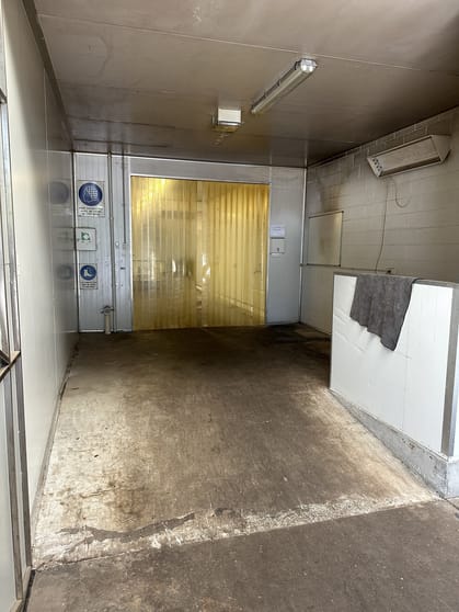 Click to view all images 183 Elliott Road Banyo QLD 4014 - Image 2