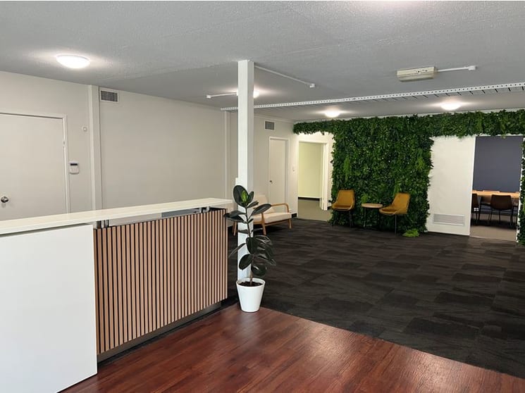 Click to view all images 3/50 Secam Street Mansfield QLD 4122 - Image 2