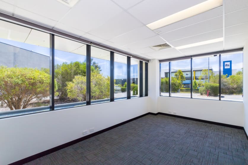 Click to view all images 1/53 Bushland Ridge Bibra Lake WA 6163 - Image 3