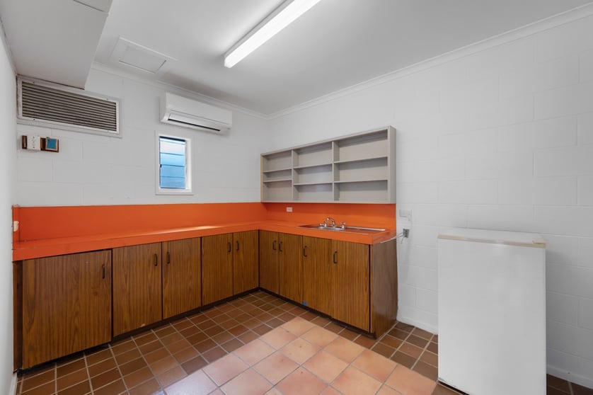 2/119 Wills St Townsville City QLD 4810 - Image 3
