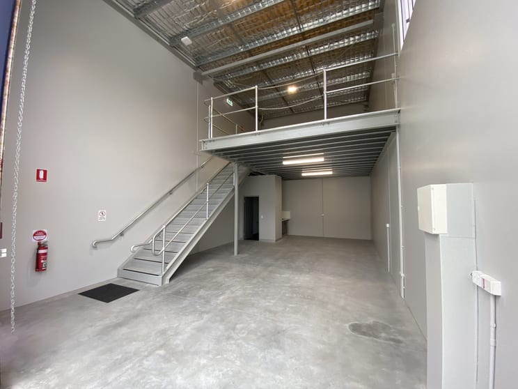 Click to view all images 9/26 Jade Drive Molendinar QLD 4214 - Image 2