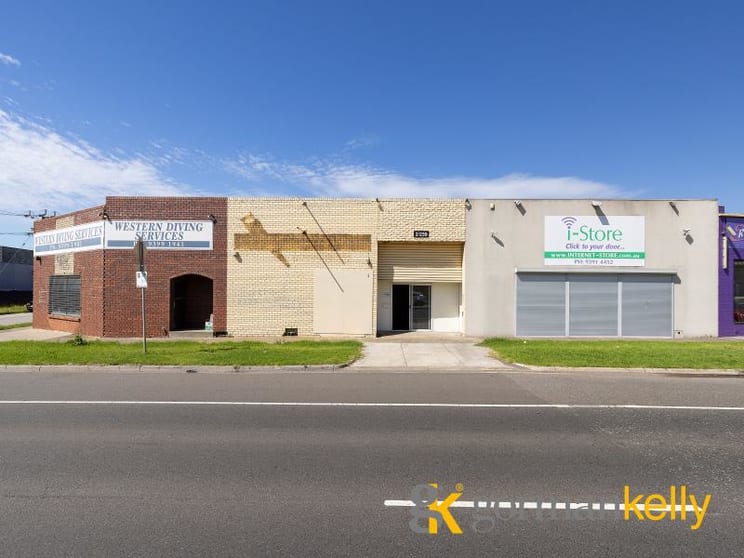 Click to view all images Unit 2/239 Kororoit Creek Road Williamstown VIC 3016 - Image 1