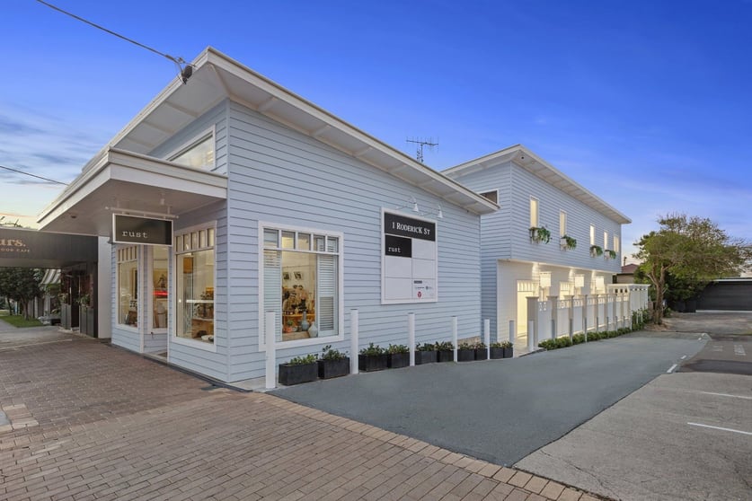 Click to view all images 3/1 Roderick Street Moffat Beach QLD 4551 - Image 1