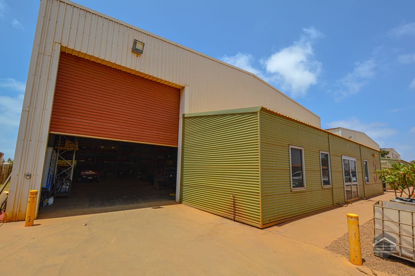 Click to view all images 3/3 Sandhill Street Wedgefield WA 6721 - Image 1