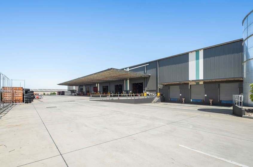 Click to view all images 42 Cox Place Glendenning NSW 2761 - Image 2