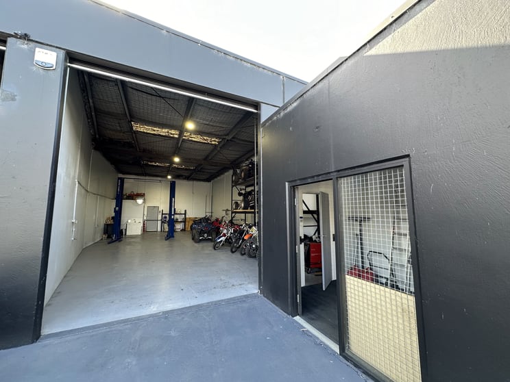 Click to view all images 2/2055 Frankston-Flinders Road Hastings VIC 3915 - Image 3