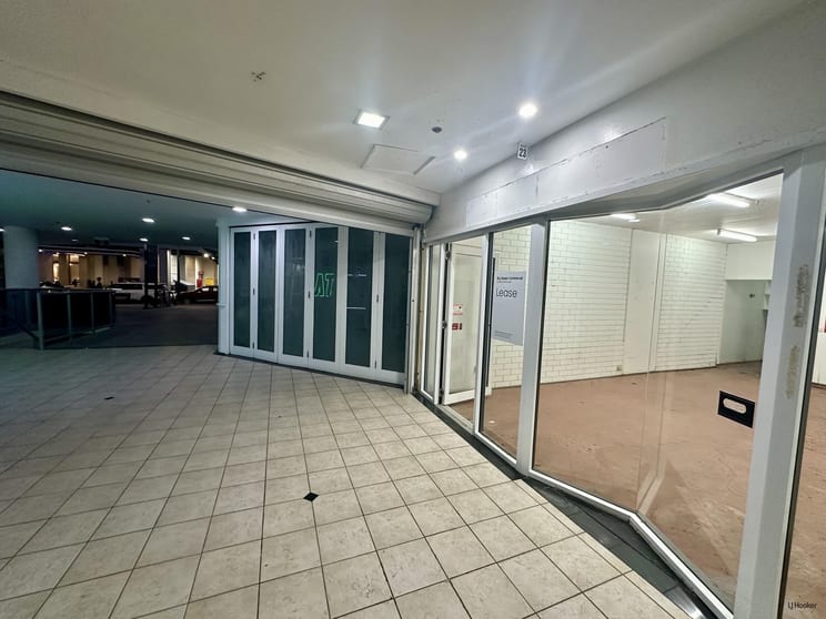 Click to view all images Surfers Paradise QLD 4217 - Image 1