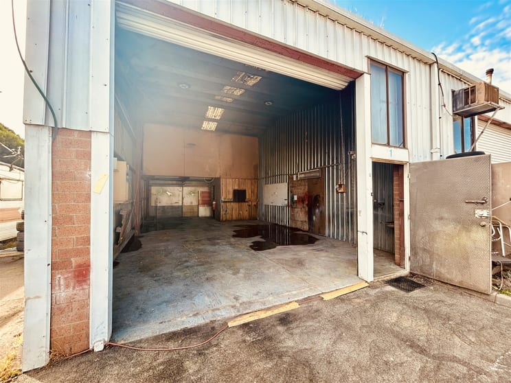 Click to view all images 1/7-9 Glenbarry Road Campbellfield VIC 3061 - Image 2