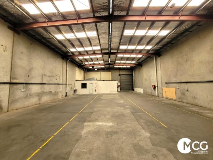 Click to view all images 14 Hercules Street Tullamarine VIC 3043 - Image 2