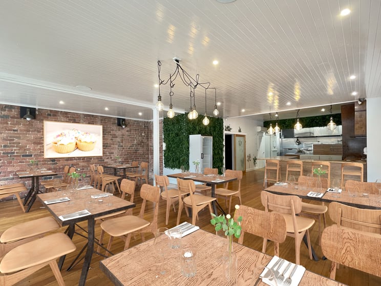 Click to view all images 404 Ryrie Street East Geelong VIC 3219 - Image 2