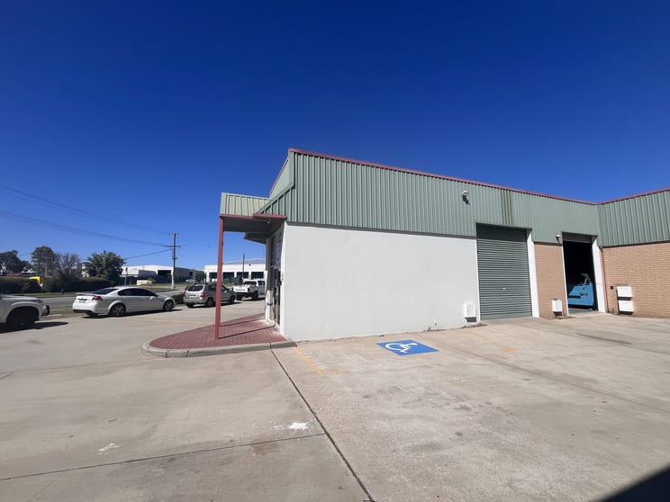 Click to view all images 10/126-130 Bannister Road Canning Vale WA 6155 - Image 3