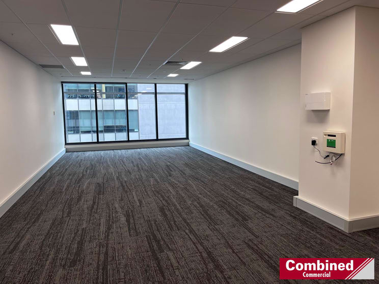 Click to view all images 3.01/3 Fordham Way Oran Park NSW 2570 - Image 3