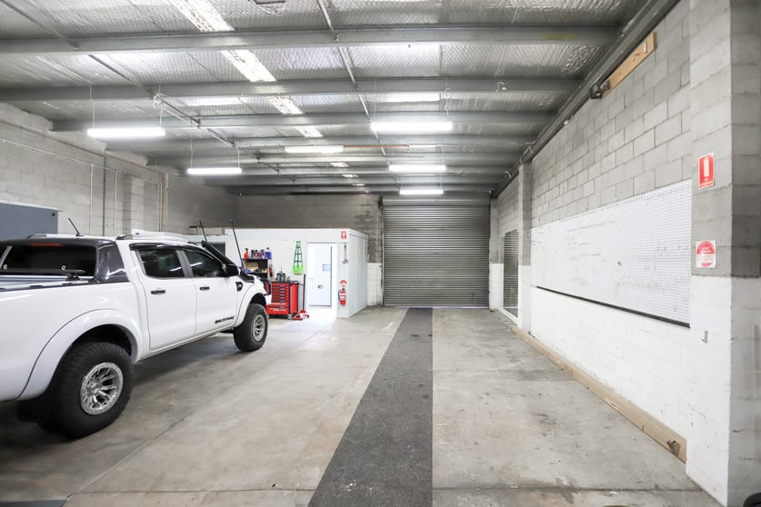 Click to view all images 4/9 Peachtree Road Penrith NSW 2750 - Image 3
