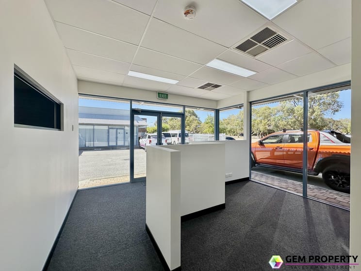 Click to view all images 1/7 Cessnock Way Rockingham WA 6168 - Image 2