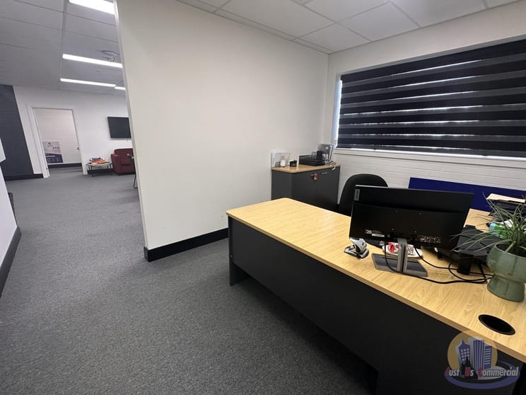 Click to view all images 4/6 Barolin Street Bundaberg Central QLD 4670 - Image 2