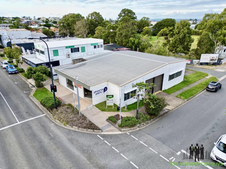 Click to view all images 318 Oxley Ave Margate QLD 4019 - Image 2