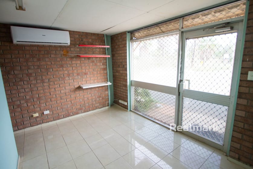 Click to view all images 1/2 Hunt Street South Hedland WA 6722 - Image 2
