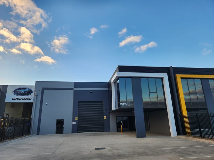 Click to view all images 2/28 Peterpaul Way Truganina VIC 3029 - Image 1