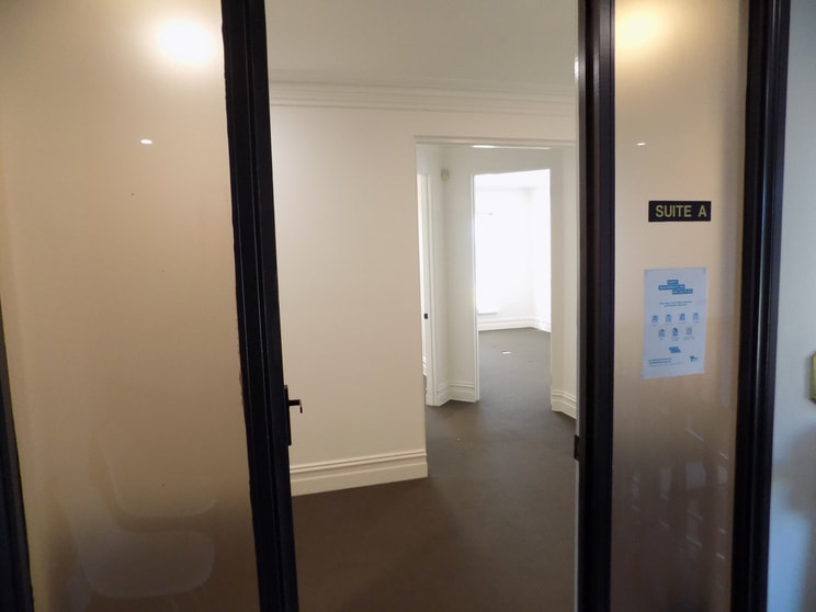 Click to view all images 1.05/412 Bay Brighton VIC 3186 - Image 3