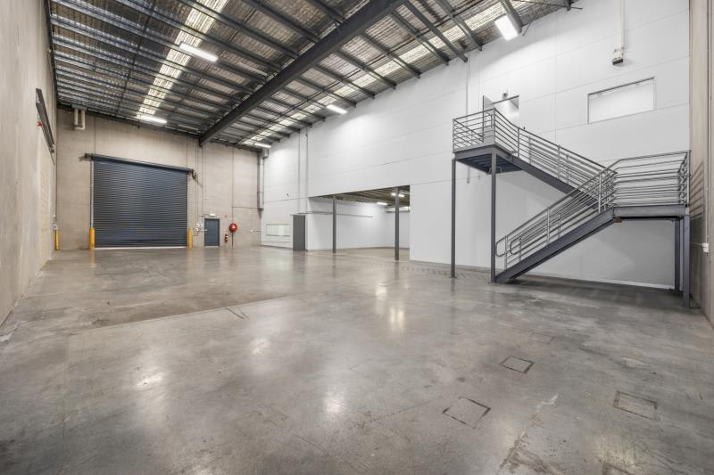 Click to view all images 6-344 Lorimer St Port Melbourne VIC 3207 - Image 2