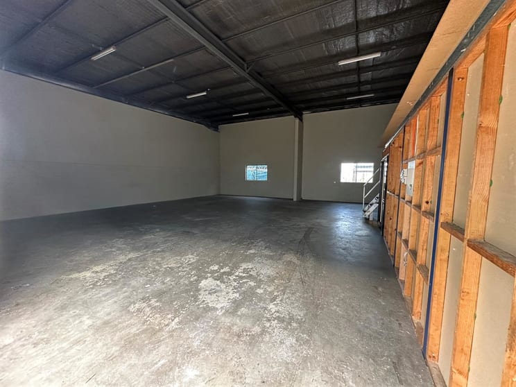 Click to view all images 15/10-12 Hannam Street Bungalow QLD 4870 - Image 2