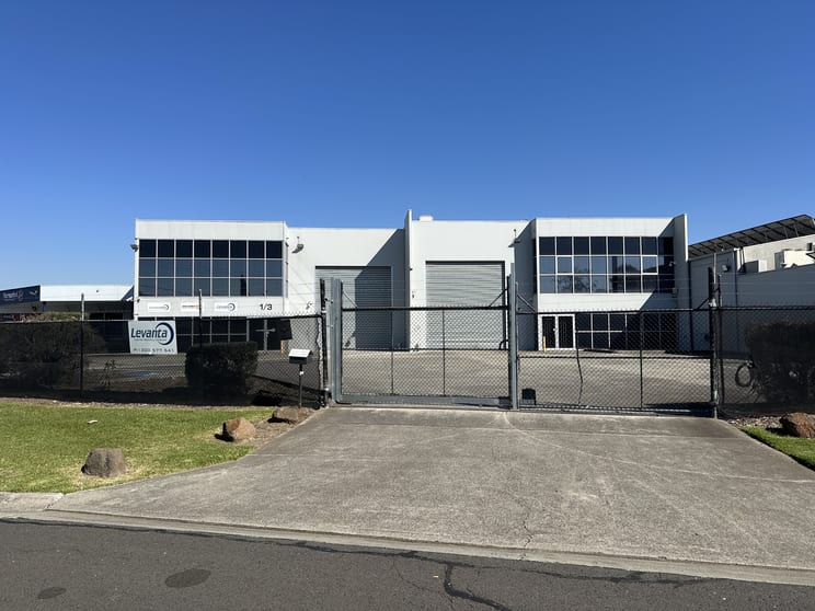 Click to view all images 2/1-3 Normanby Road Sunshine West VIC 3020 - Image 3