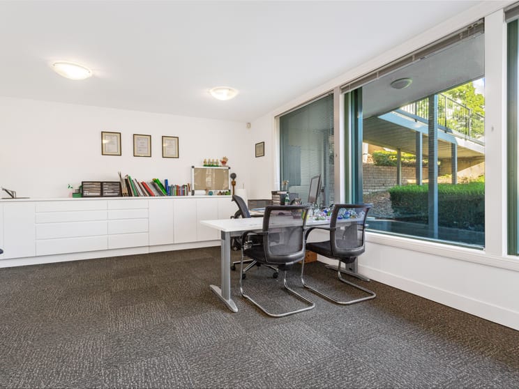 Click to view all images 29 Terminus Street Castle Hill NSW 2154 - Image 2