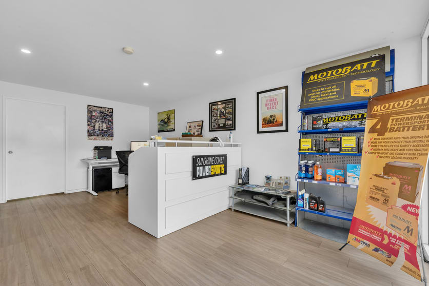 Click to view all images 10/33-47 Fred Chaplin Circuit Corbould Park QLD 4551 - Image 3