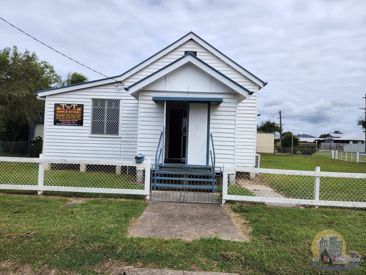 Click to view all images 38 Curtis Street Bundaberg South QLD 4670 - Image 3