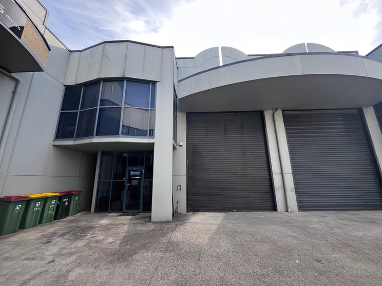 4/50 Topham Road Smeaton Grange NSW 2567 - Image 1