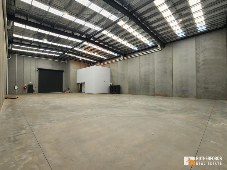 Click to view all images 43C Patch Circuit Laverton North VIC 3026 - Image 3